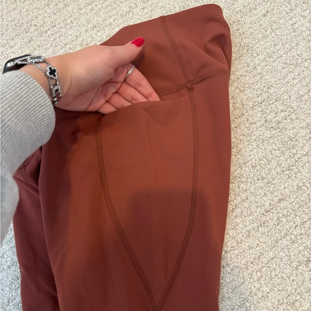 Fabletics Oasis PureLuxe Crossover 7/8 Leggings - Picture 3 of 6